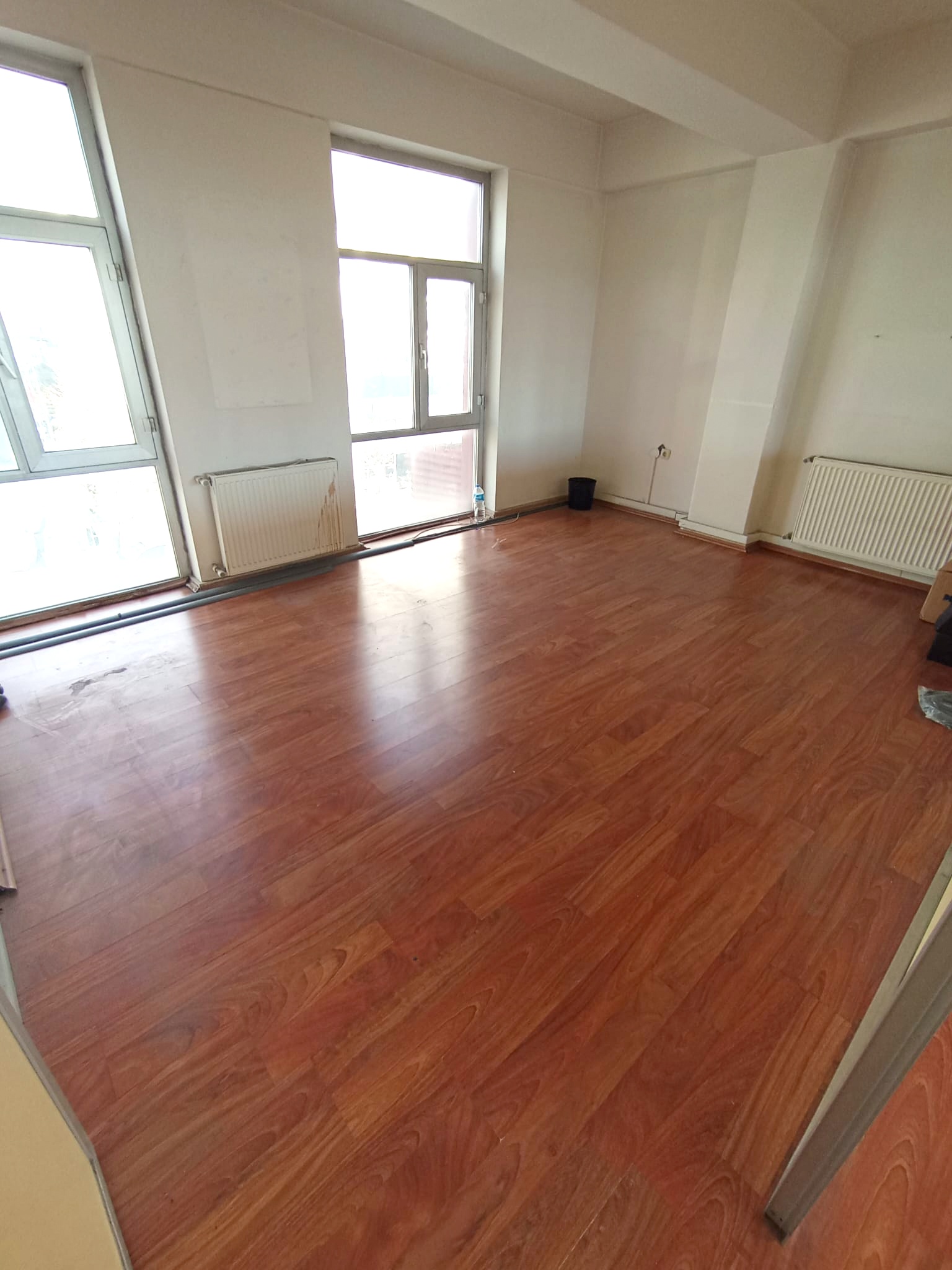 bagcilar-maslak-caddesi-uzerinde-kiralik-105-m2-ofis-3.jpeg