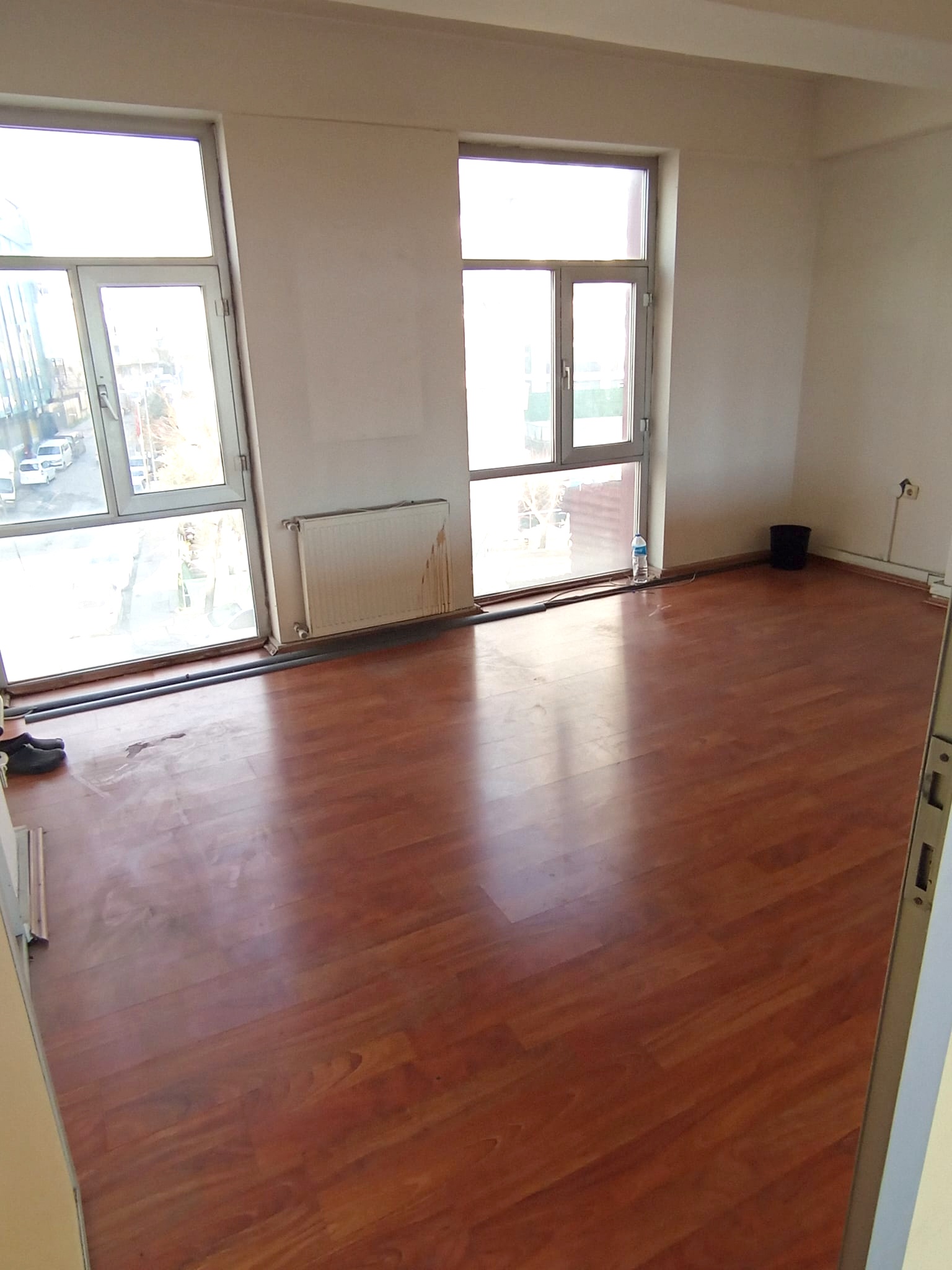 bagcilar-maslak-caddesi-uzerinde-kiralik-105-m2-ofis-4.jpeg
